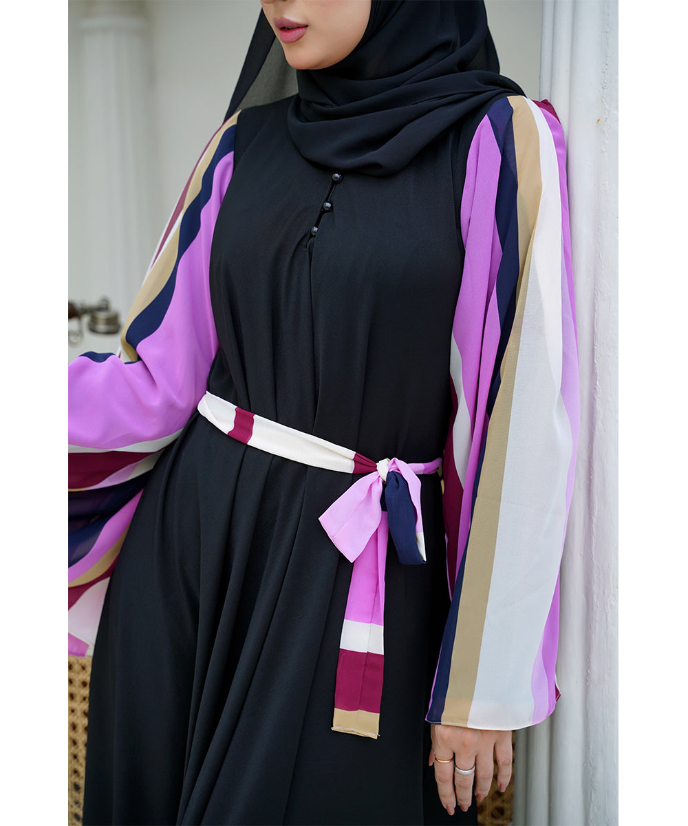 Flowy Elegant Cut Moderate Abaya Black With Hijab