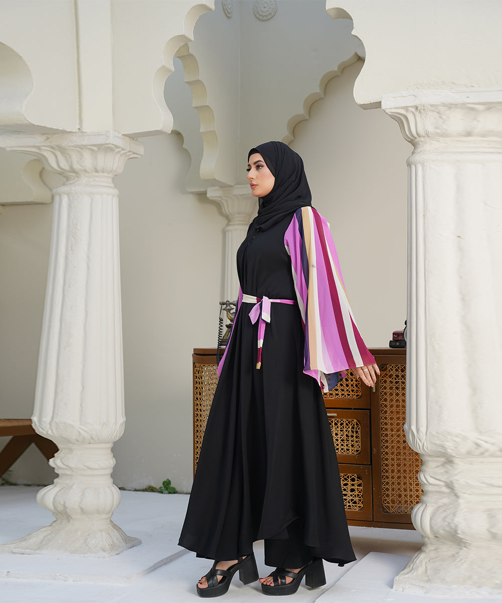 Flowy Elegant Cut Moderate Abaya Black With Hijab