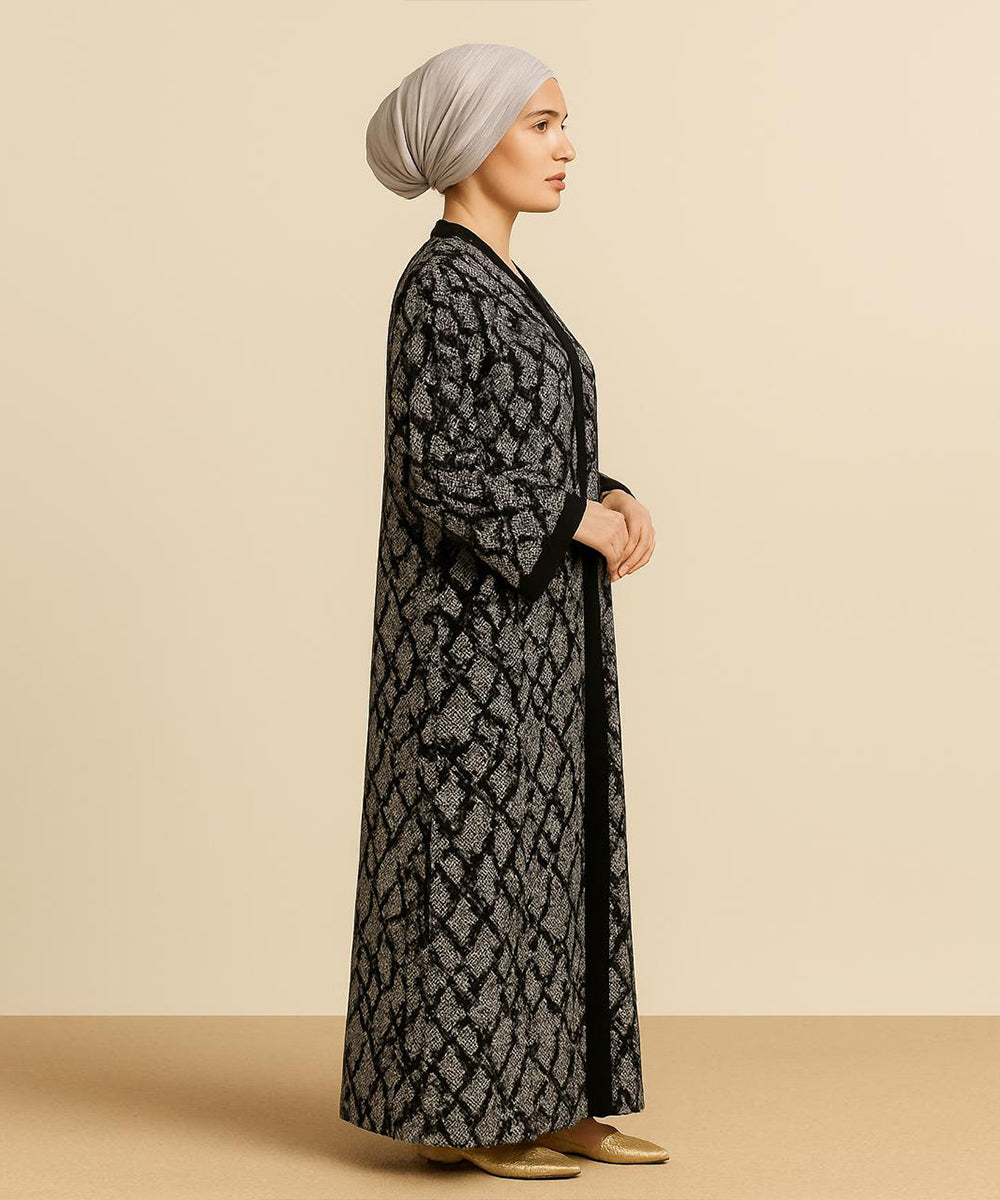 Front Open Abaya Snake Print Pattern in Black & Grey