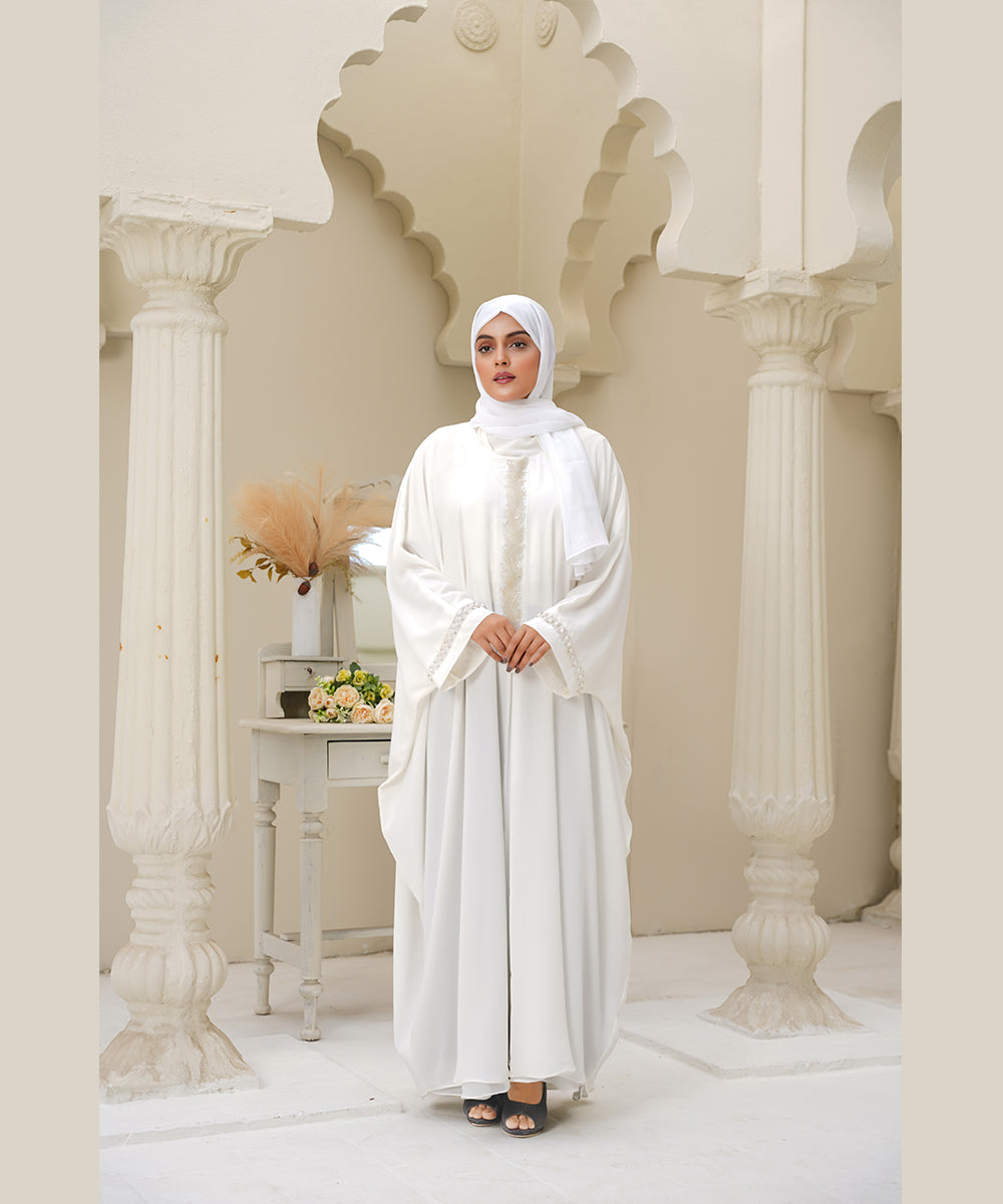 Kaftan Style Loose-Fit Abaya with Wide Batwing Sleeves Pure White With Stoller & Hijab