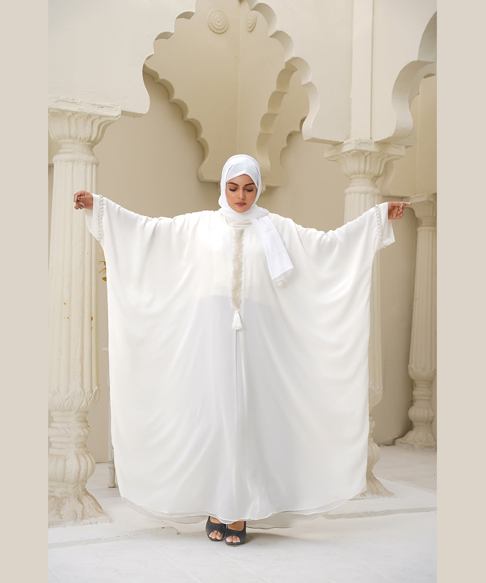 Kaftan Style Loose-Fit Abaya with Wide Batwing Sleeves Pure White With Stoller & Hijab
