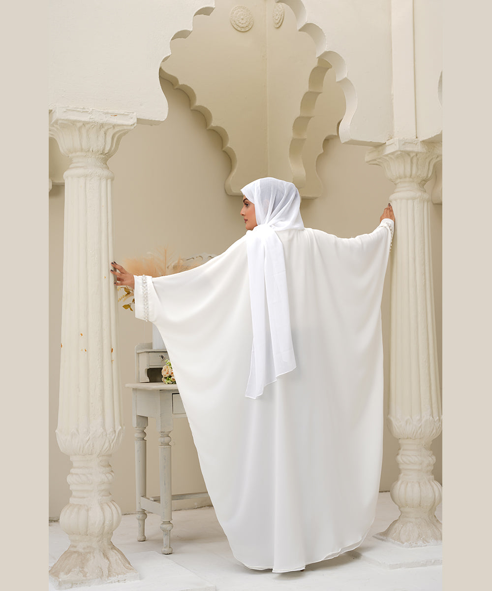 Kaftan Style Loose-Fit Abaya with Wide Batwing Sleeves Pure White With Stoller & Hijab