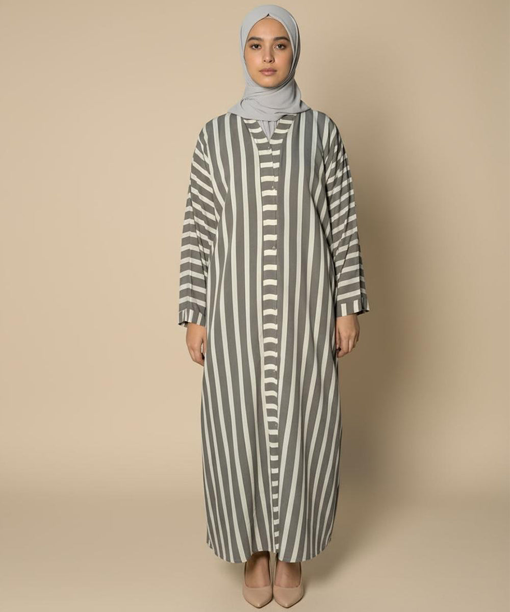 Stylish Vertical Striped Design in Elegant Grey & Off-White Tone